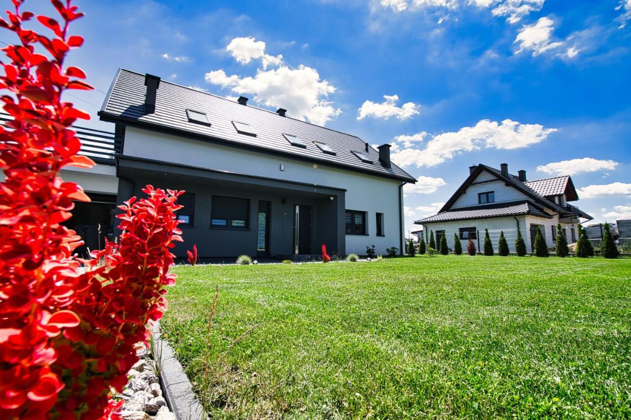 Apartamenty Izabell By Housine Zator Exteriör bild